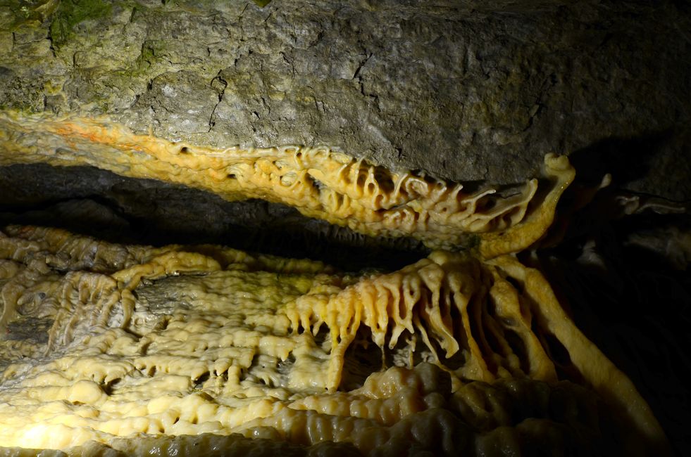 EXPLOSIVE ÜBERRASCHUNG - die Eberstadter Tropsteinhöhle