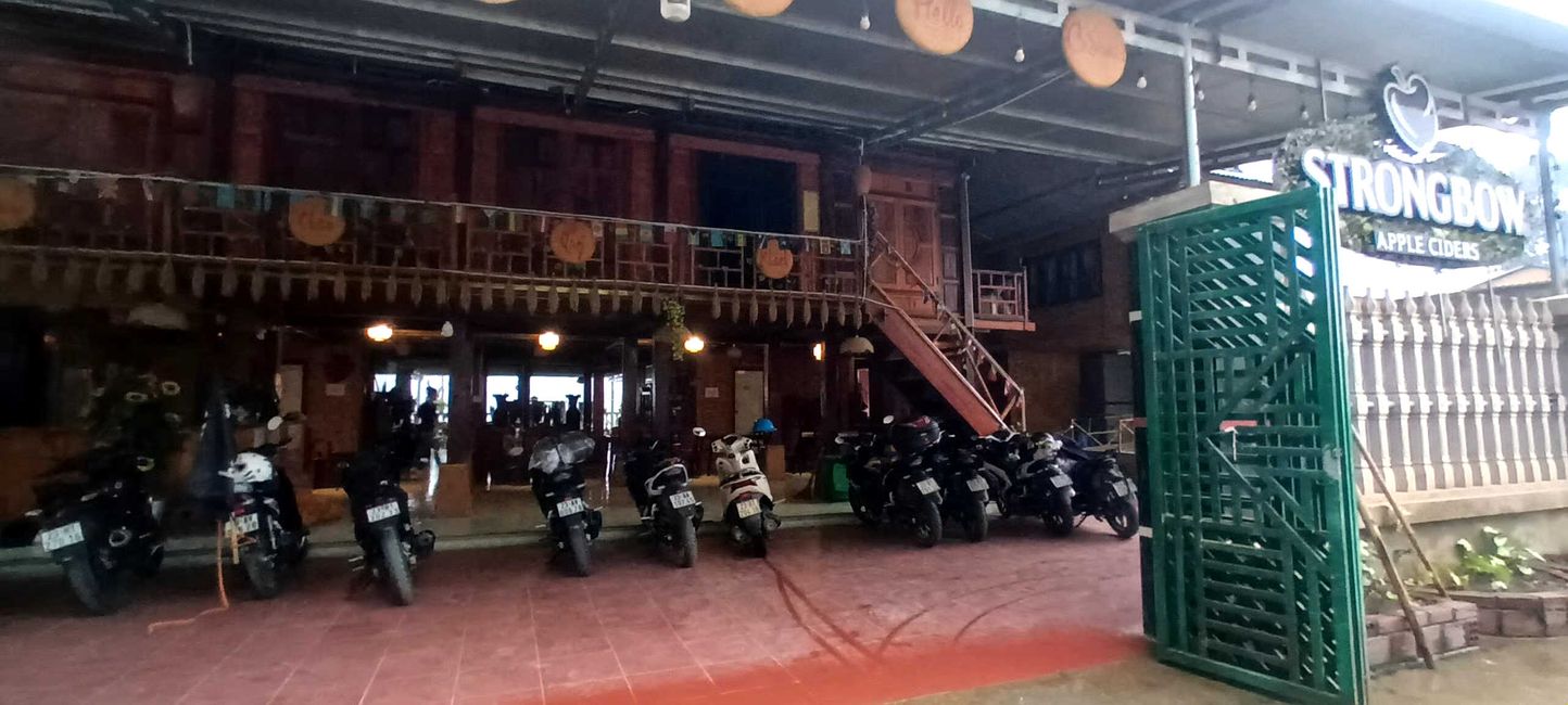 Hostel in Du Gia