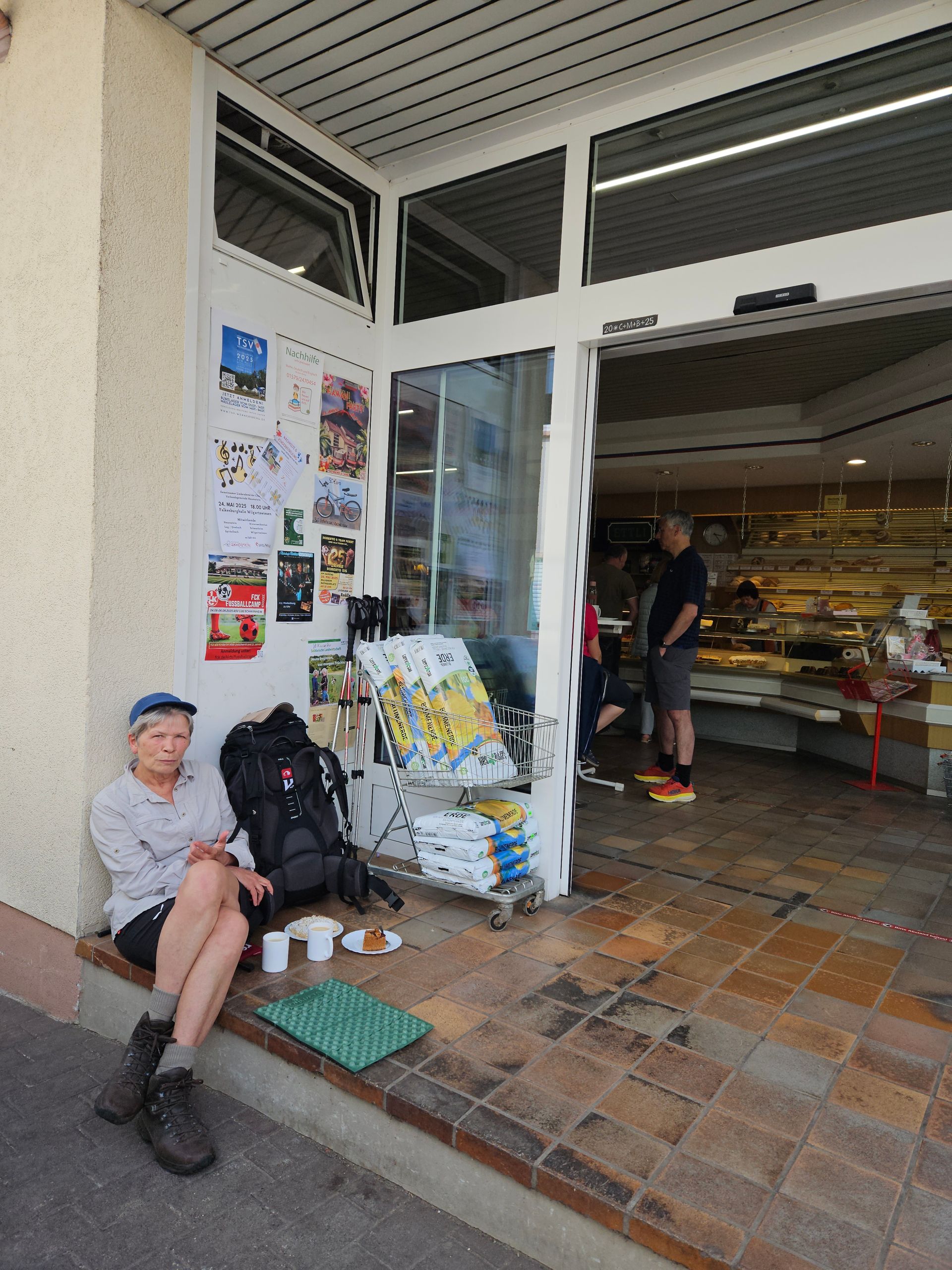 Café break at the bakery/shop in Wernersberg