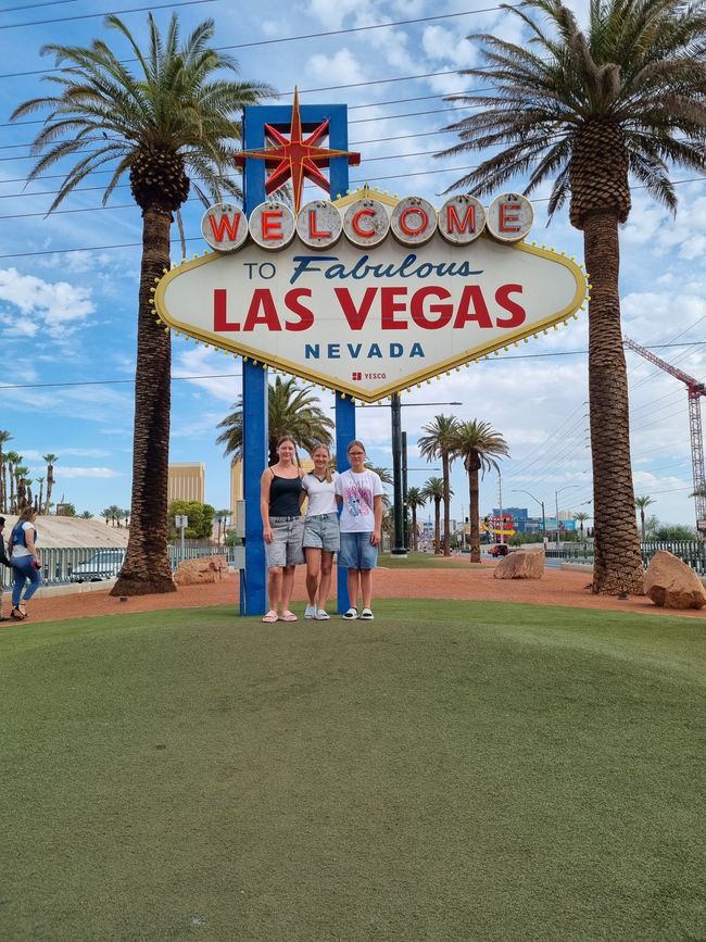 Kalifornien 2025, Tag 13, Las Vegas Sign, Hoover Dam und Lake Mead
