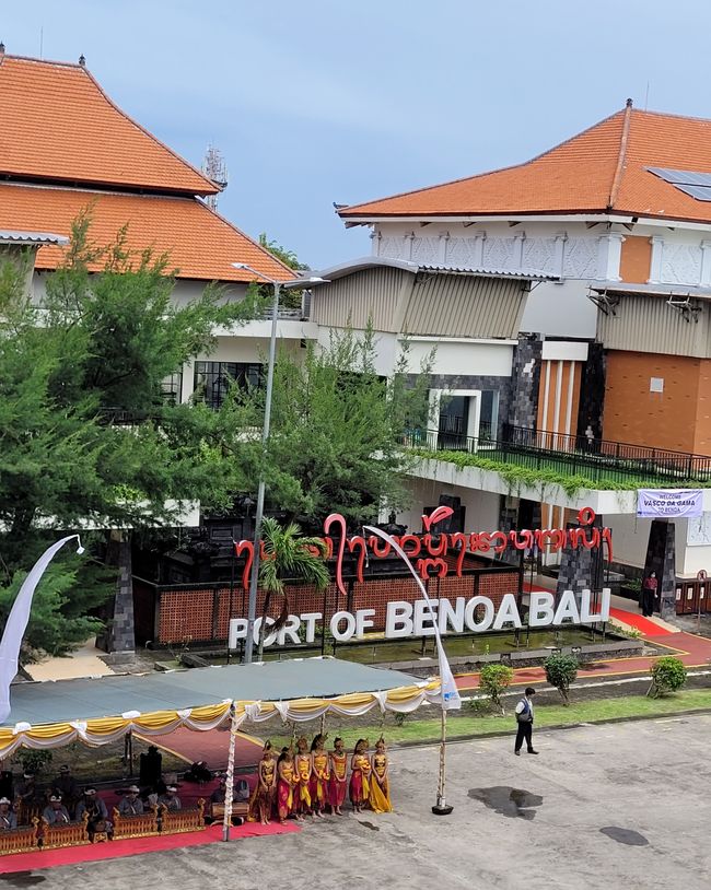 Jour 111 et 112 sur 175 : Croisière autour du monde - Benoa/Bali