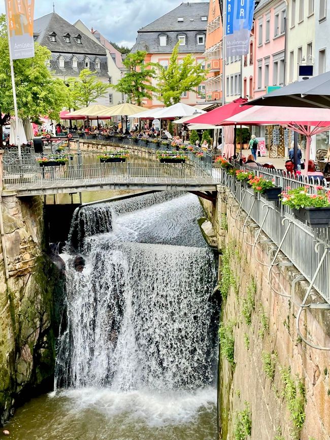 The waterfall is the attraction in Saarburg.