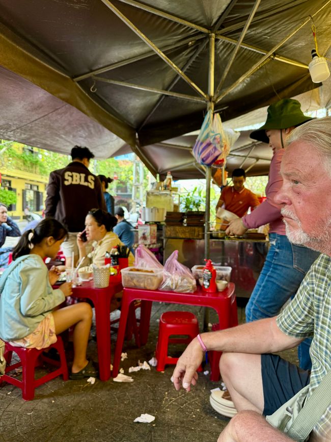 Frühstück an einem Straßenimbissstand