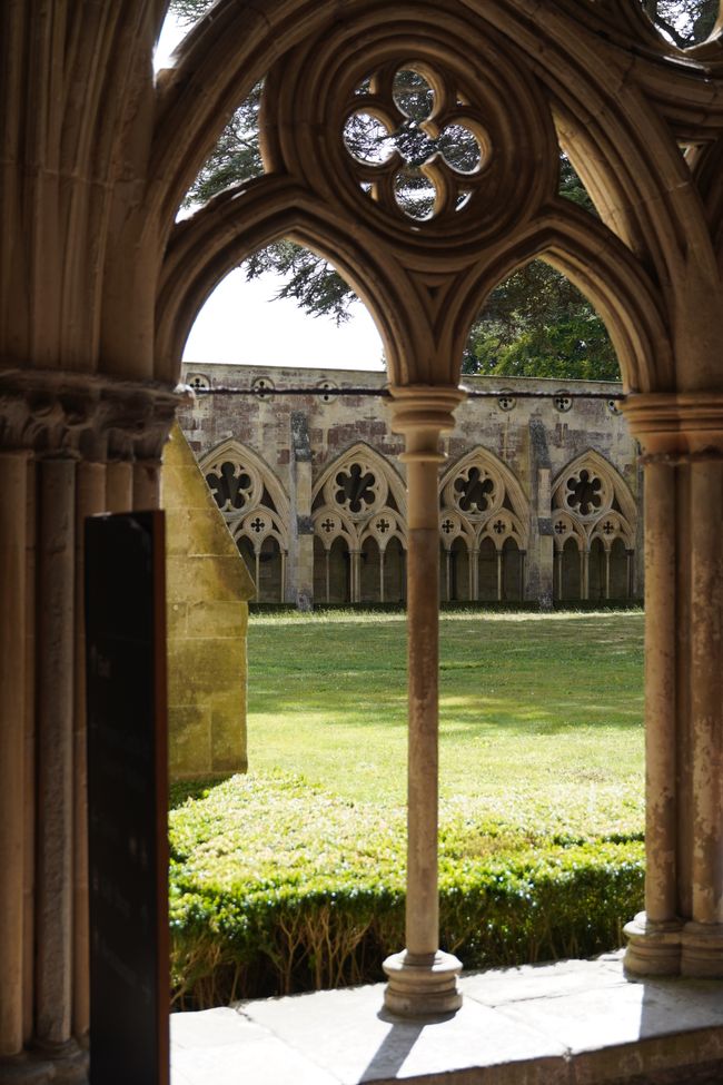 2. Schultag und Salisbury Kathedrale