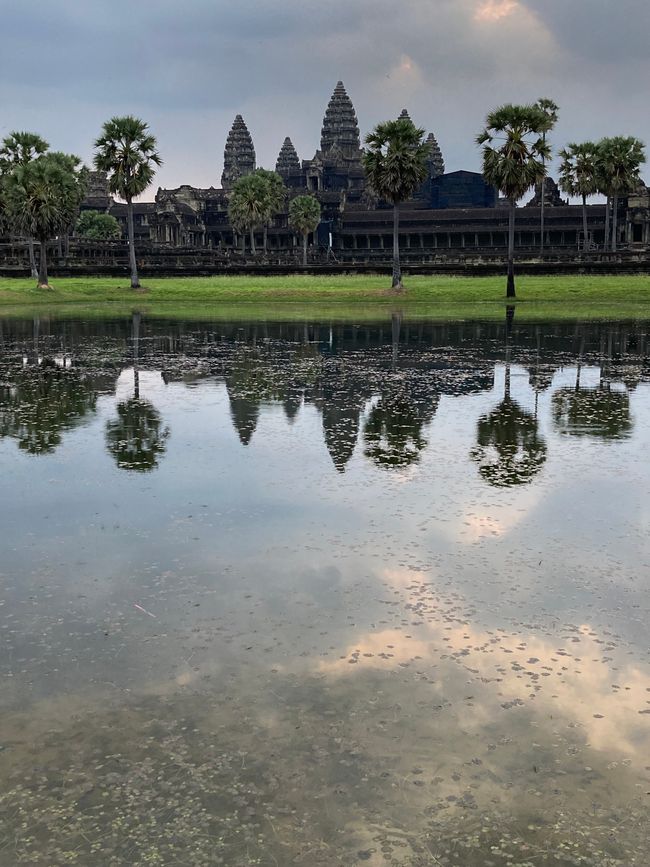 Angkor Wat Tempel bei Sonnenaufgang