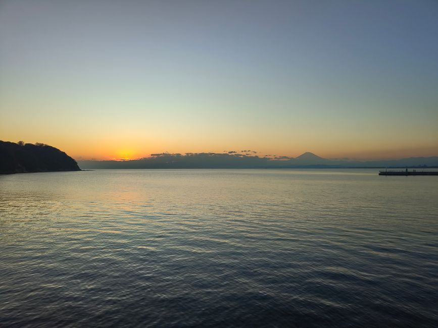 Farbspiel nach dem Sonnenuntergang, wieder mit Mount Fuji