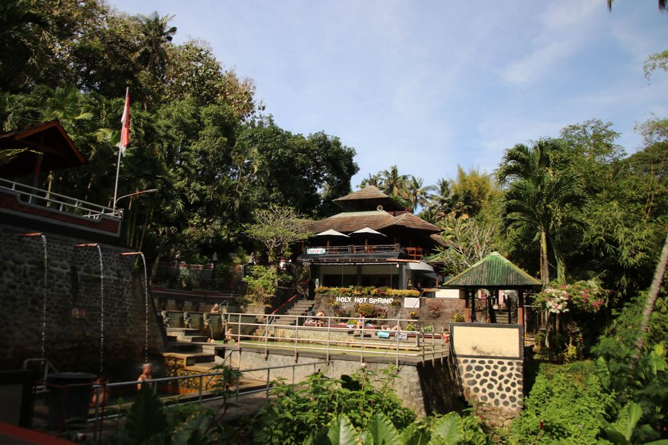 Etiqueta 10: Templo y agua