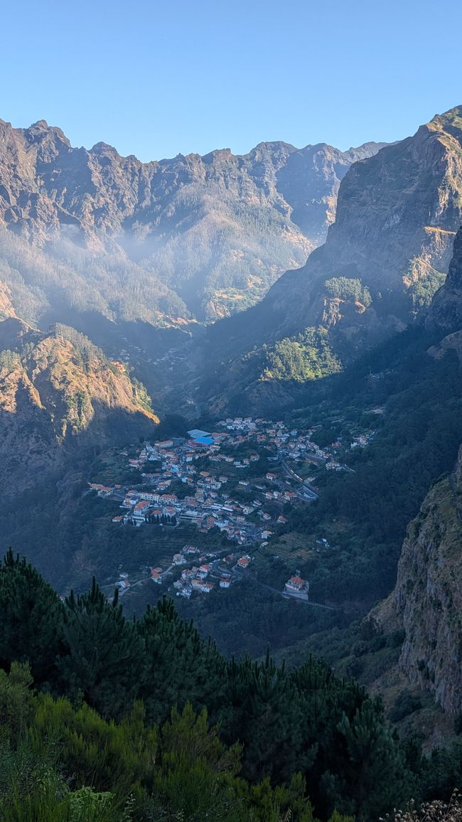 Day 12: Close to Heaven - Pico do Areeio