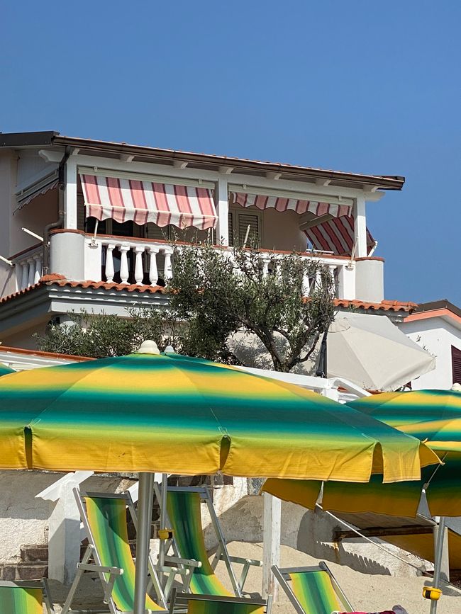 Nuestra bonita terraza del balcón con vista al mar