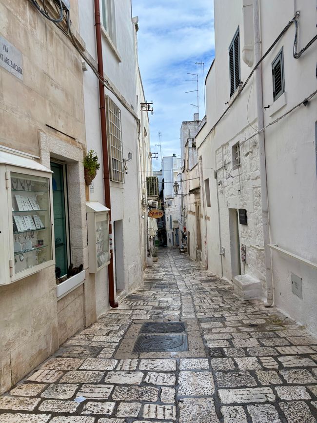 Ostuni, la città bianca ☁️☁️🌦️🌧️