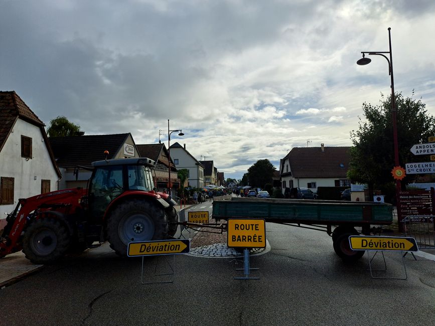 Verregneter Flohmarkt