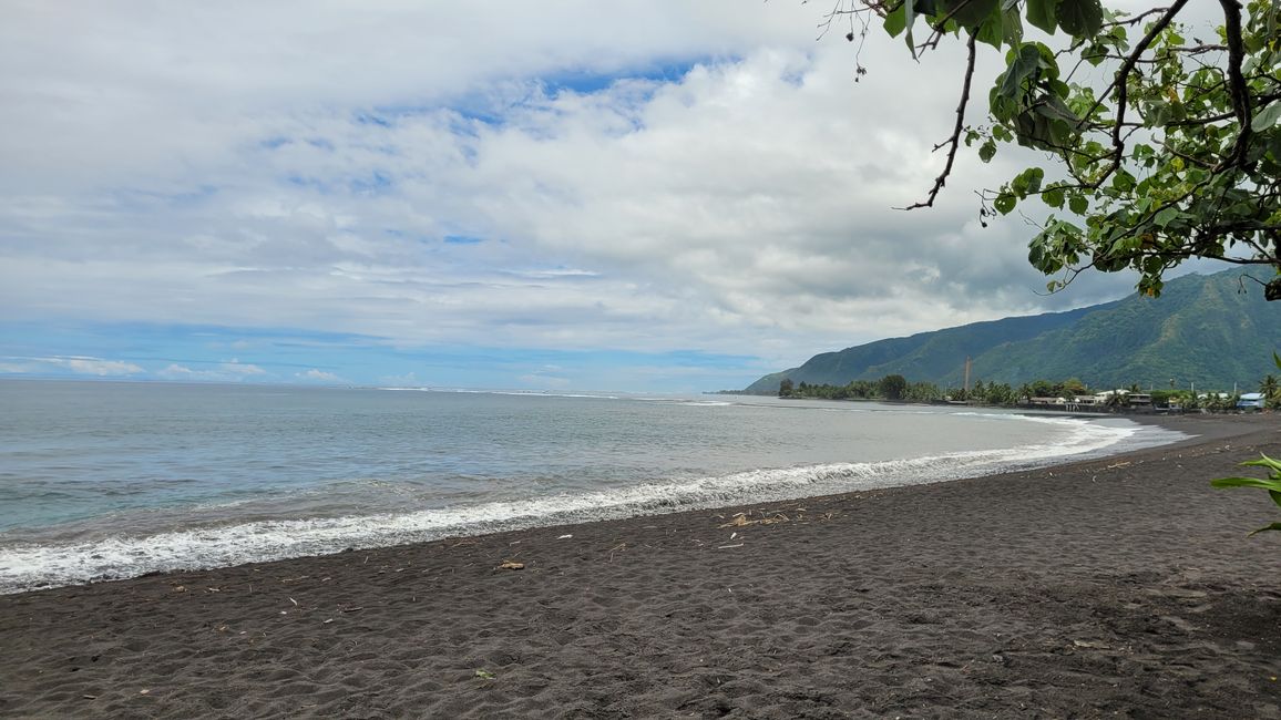 Tour around the edge of Tahiti-Nui