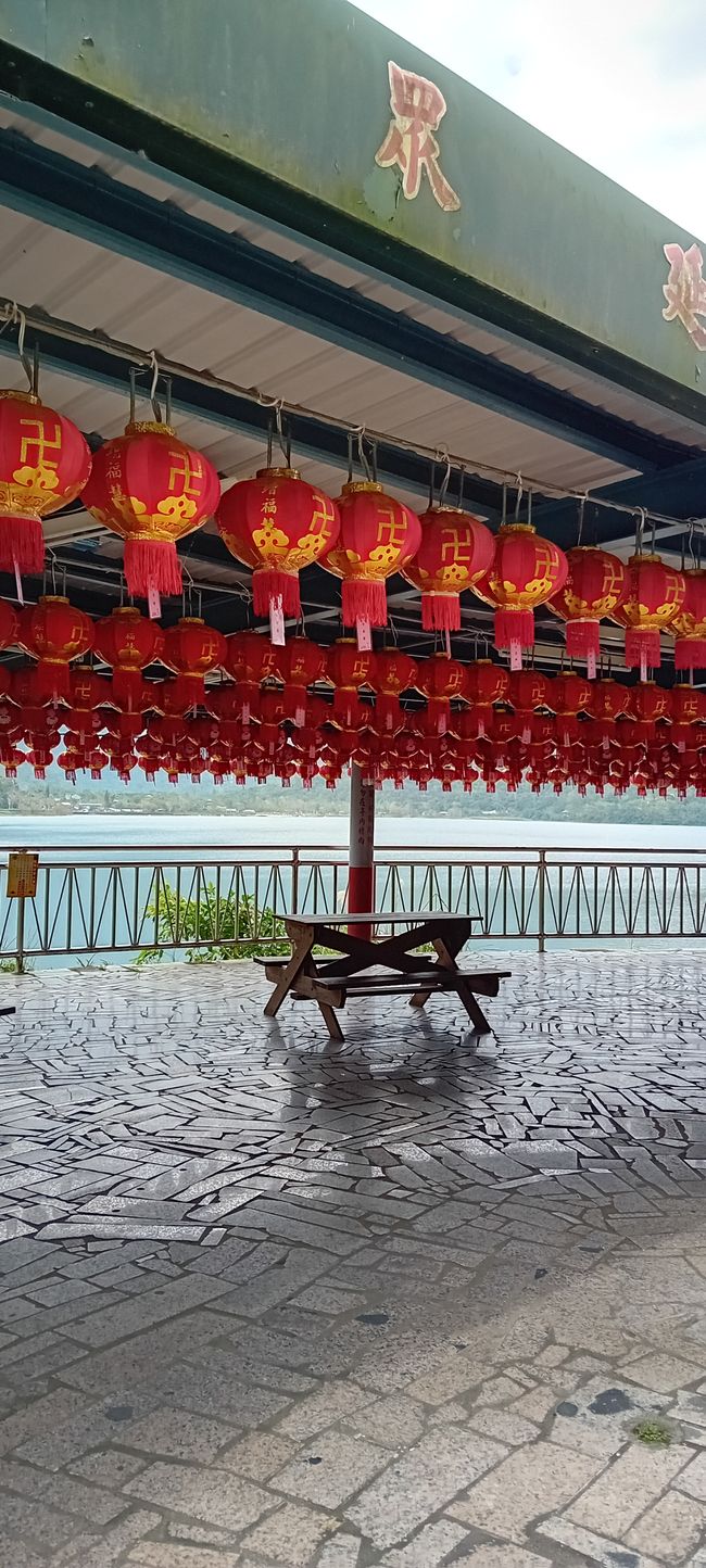 Liyu Lake