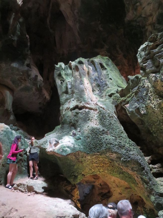 Grotte de stalactites
