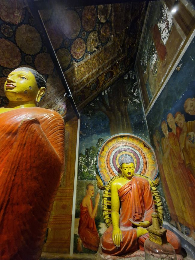 Il tempio ai piedi della Roccia di Pidurangala