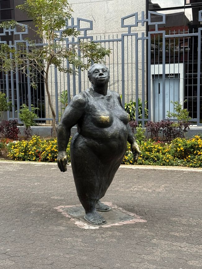 Estatua de La Chola