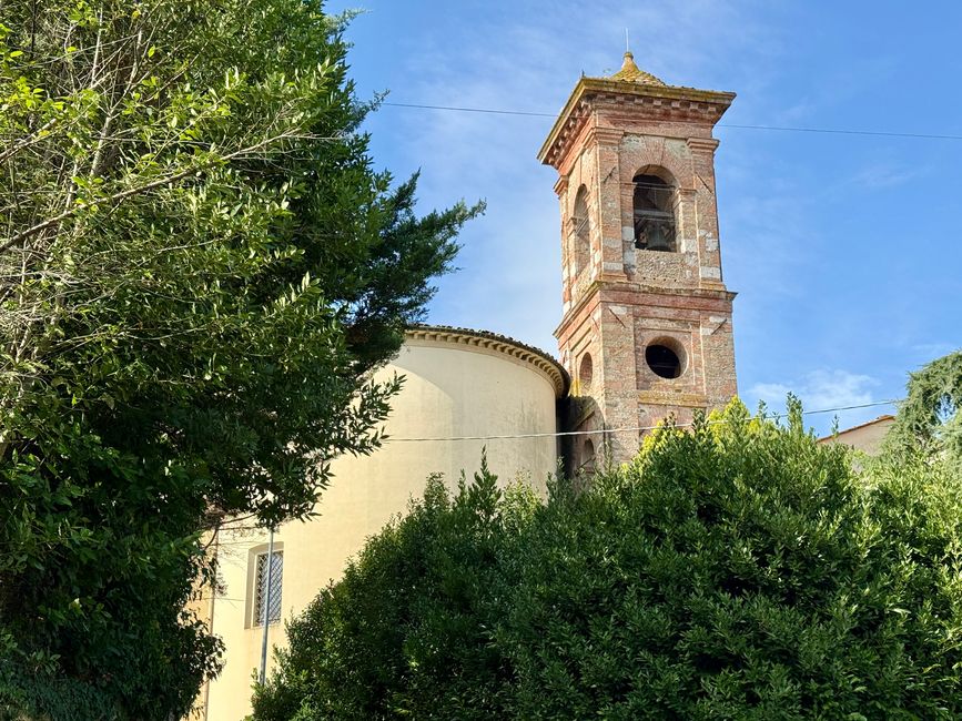 Die Kirche in dem kleinen Vorort von Lucca.