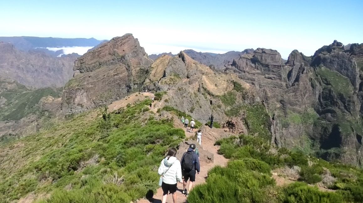 Day 12: Close to Heaven - Pico do Areeio