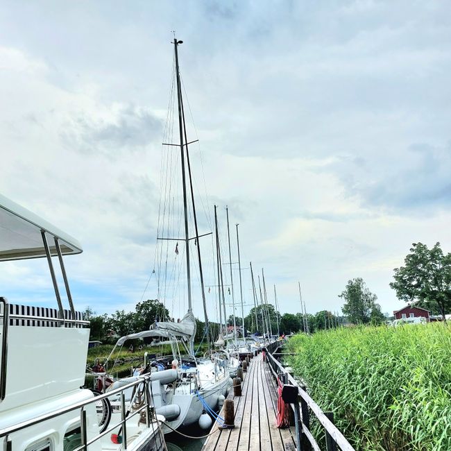 Abends legen viele Boote an