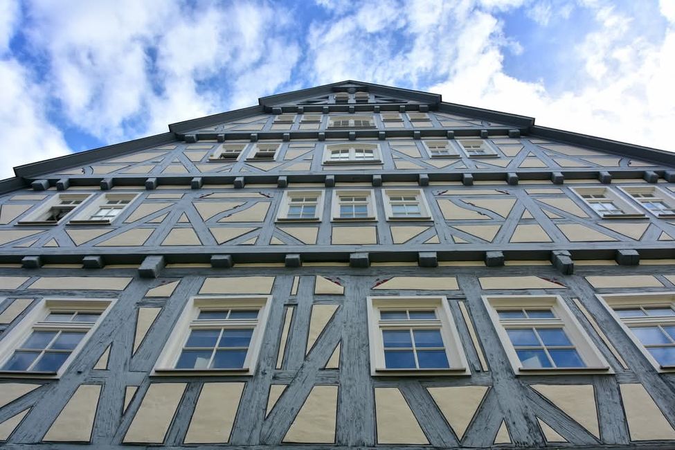 Fachwerk, Kunst und Kettensägen