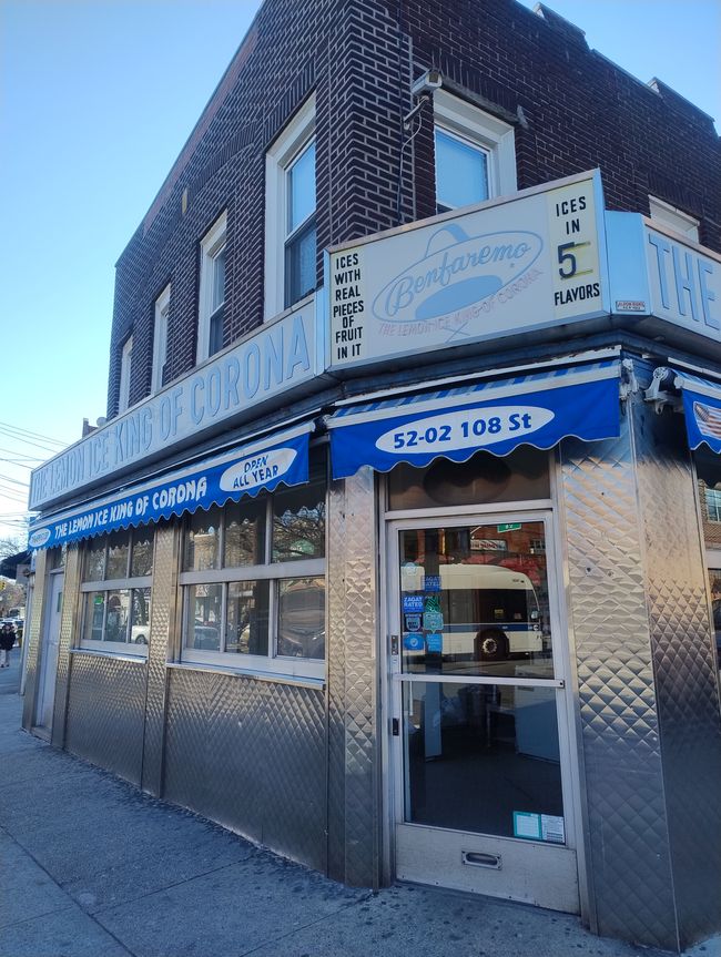 ...from the intro of King of Queens 