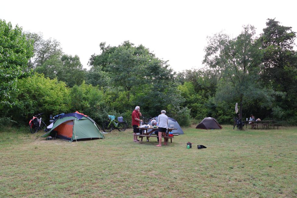 Aire de camping Le Moulinas à Châteauneuf-du-Rhône