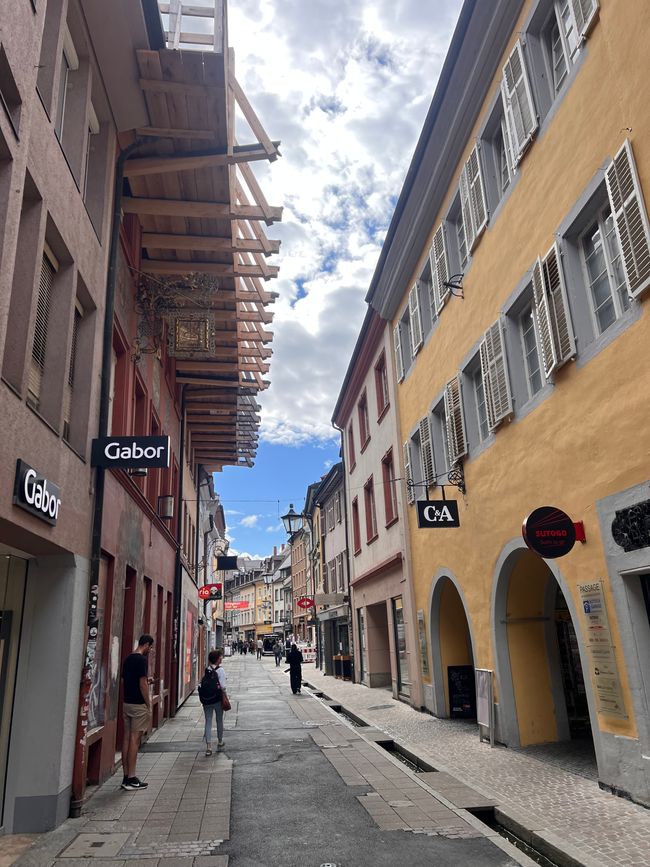 25b Spaziergang durch Freiburg