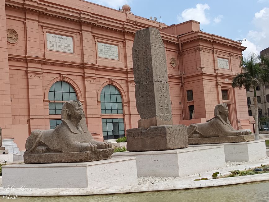 Pyramiden, Sphinx, Museum und Stadt
Tag 2