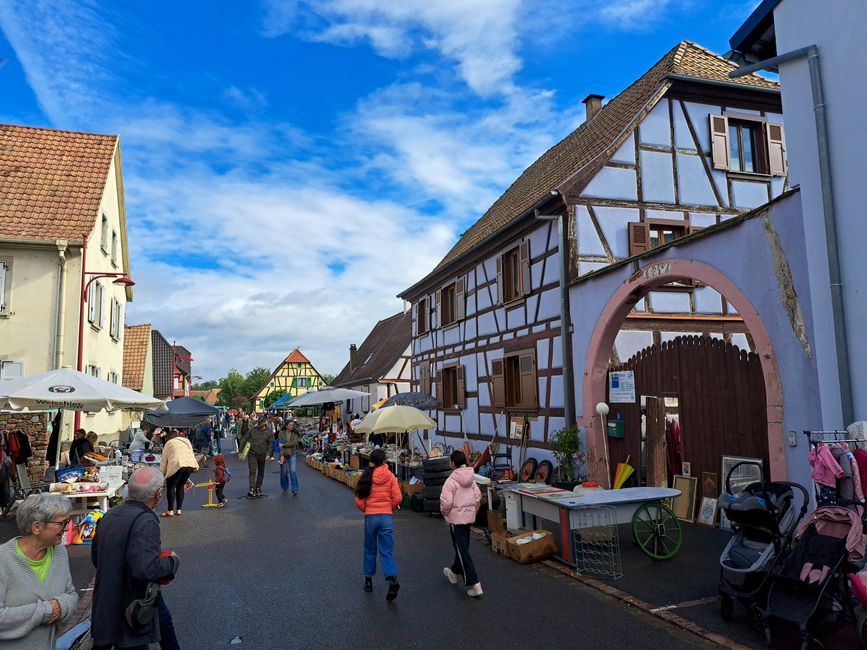 Langsam blinzelt die Sonne durch die Regenwolken