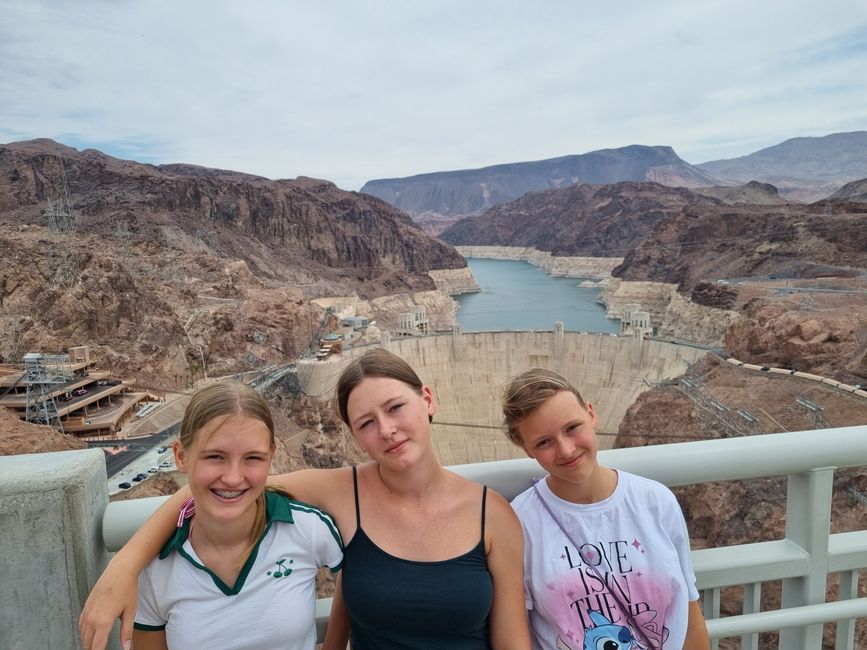 Kalifornien 2025, Tag 13, Las Vegas Sign, Hoover Dam und Lake Mead