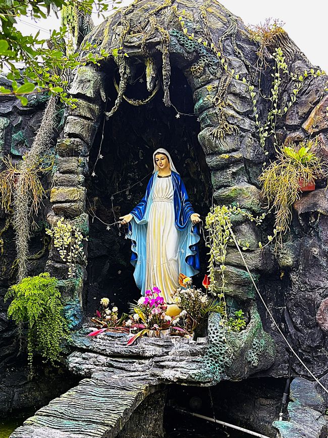 Catholic Church Tuktuk, Marian Grotto