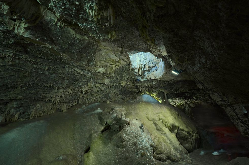 EXPLOSIVE ÜBERRASCHUNG - die Eberstadter Tropsteinhöhle