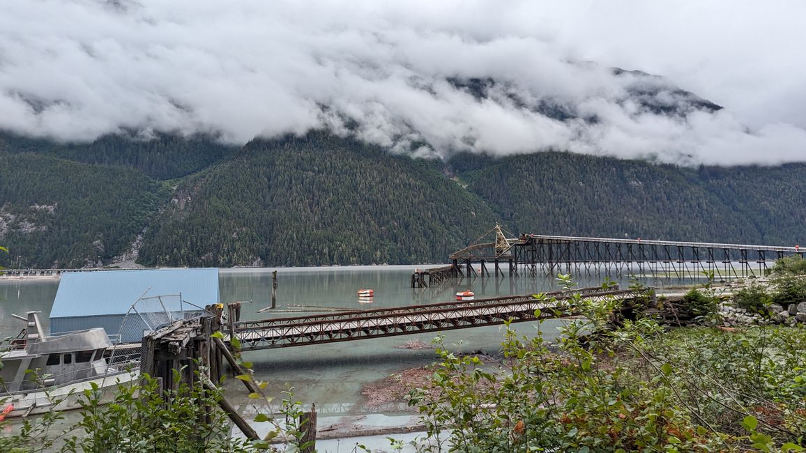 Tag 16: Stewart,BC / Hyder,AK - Meziadin Lake: Bärenflaute