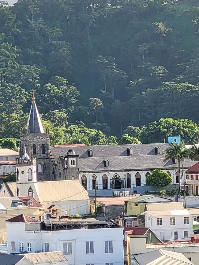 Día 22 de 175: Crucero alrededor del mundo - Roseau/Dominica