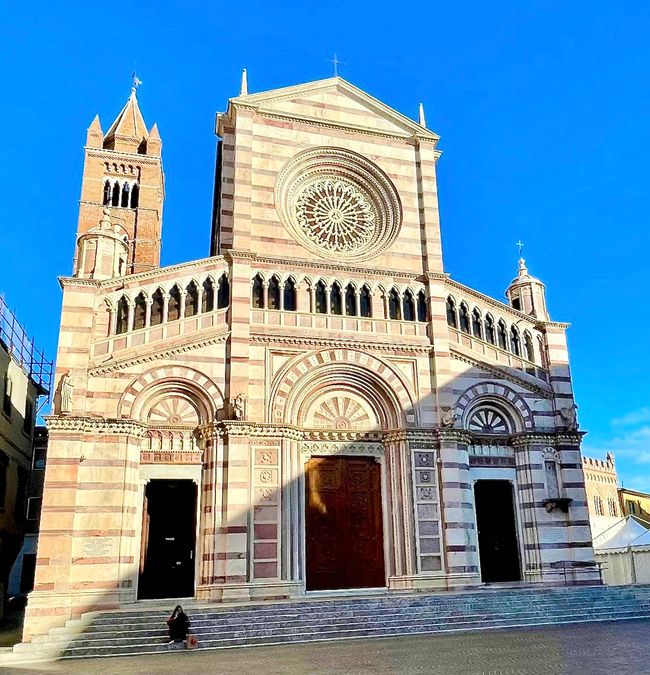 ... und die prächtige Kathedrale.