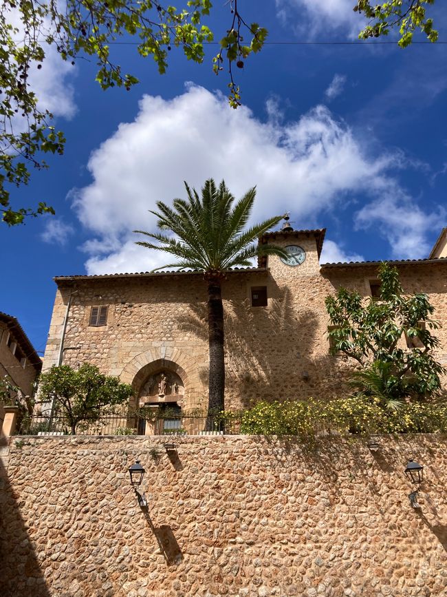 Fornalutx… heißt übersetzt, bestimmt- „steile Treppen“