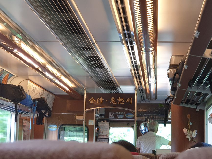 Von Nikko aus geht es mit einer besonderen Bahn weiter