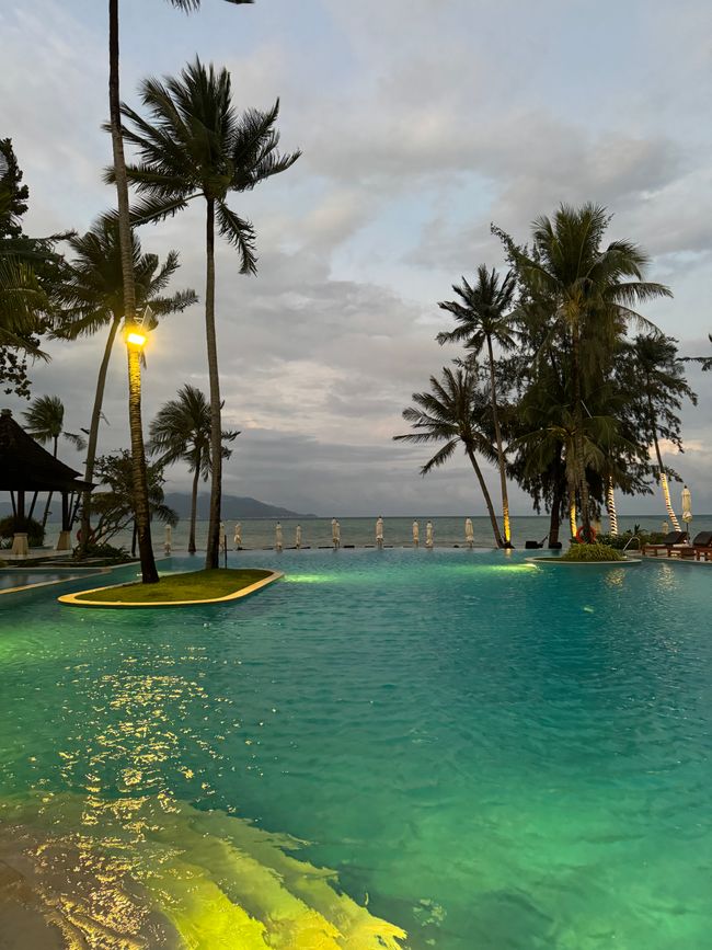 Hotel pool Koh Smaui