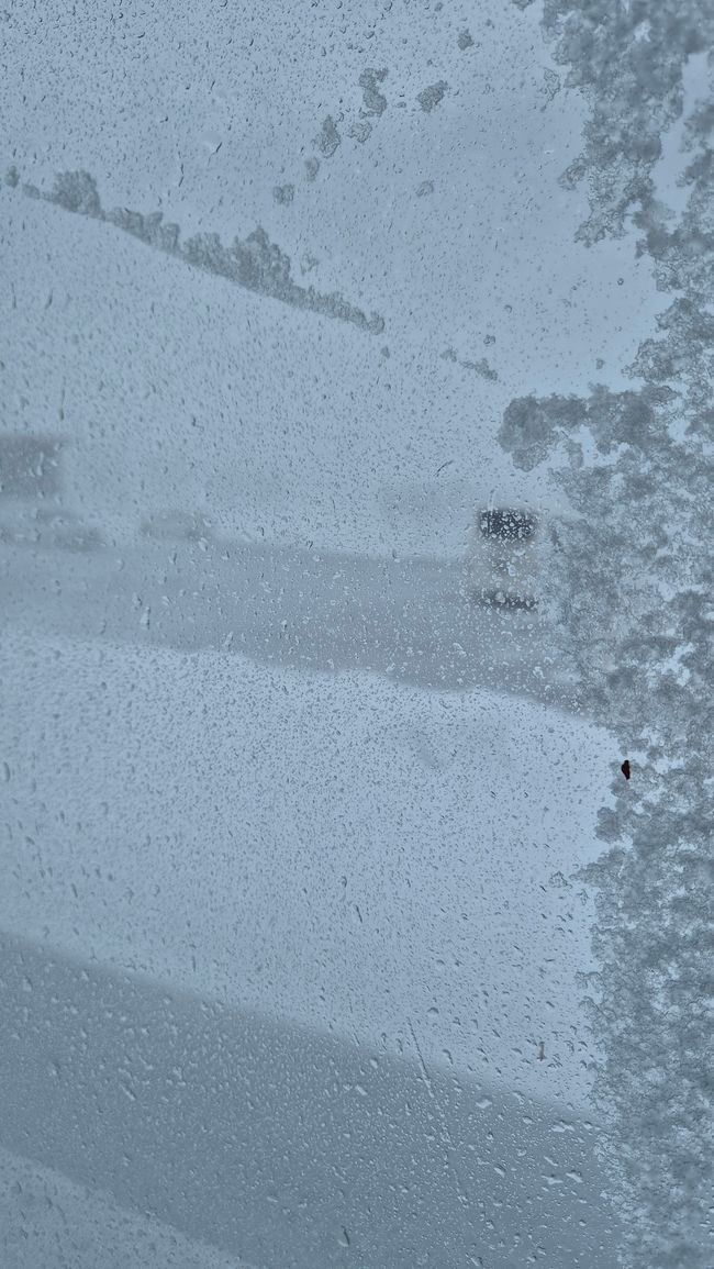 # Zwischen Schneesturm und Hot Tub – Ein wilder Roadtrip nach Akureyri ❄️