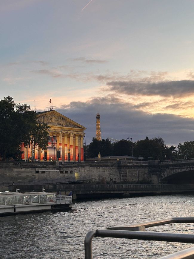 Bootsfahrt auf der Seine