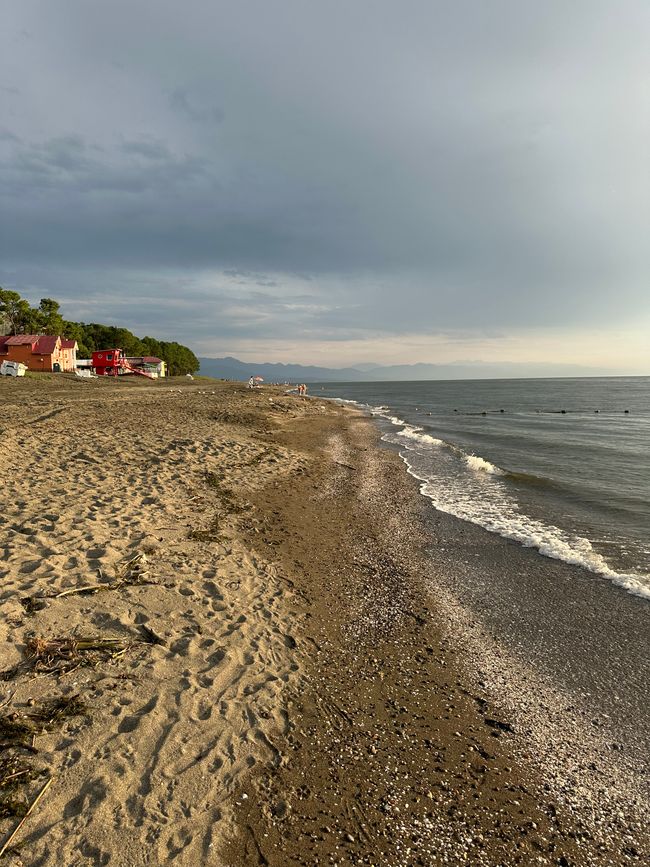 Schwarzer Sand am schwarzen Meer