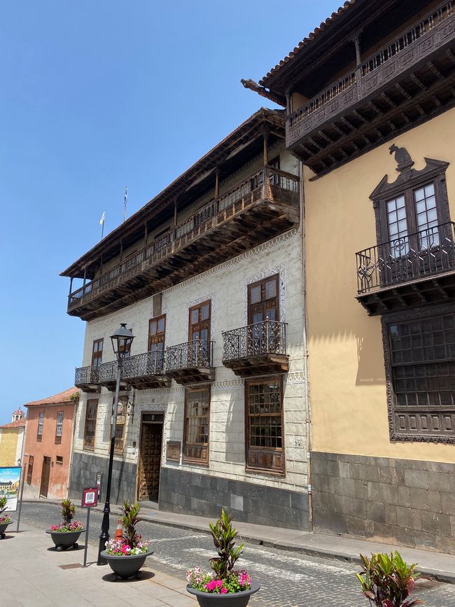 The ornate houses of the rich merchants of Orotava