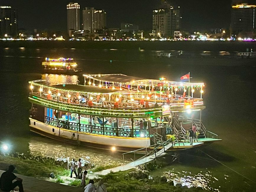 Flussschiff Phnom Penh
