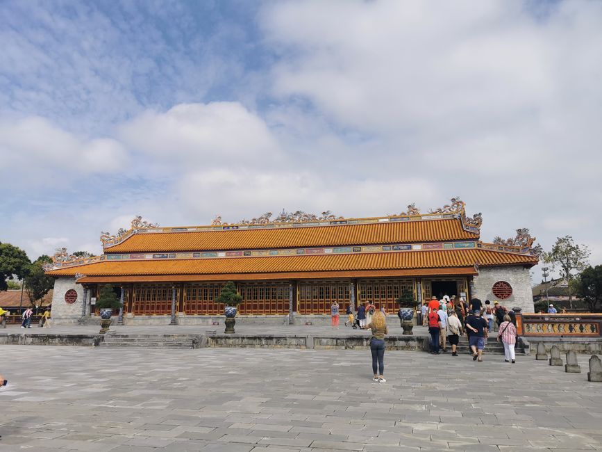 Recorrido por la antigua ciudad imperial de Hue
