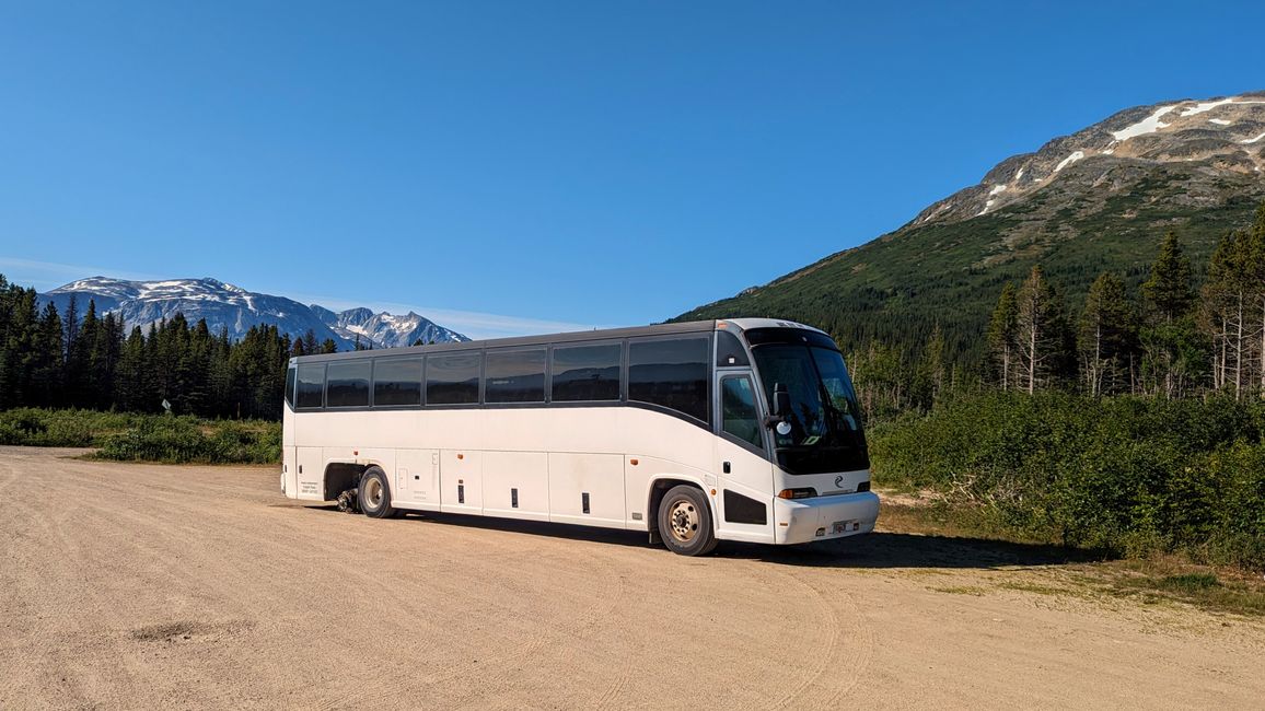 Tour bus on the road to the summit