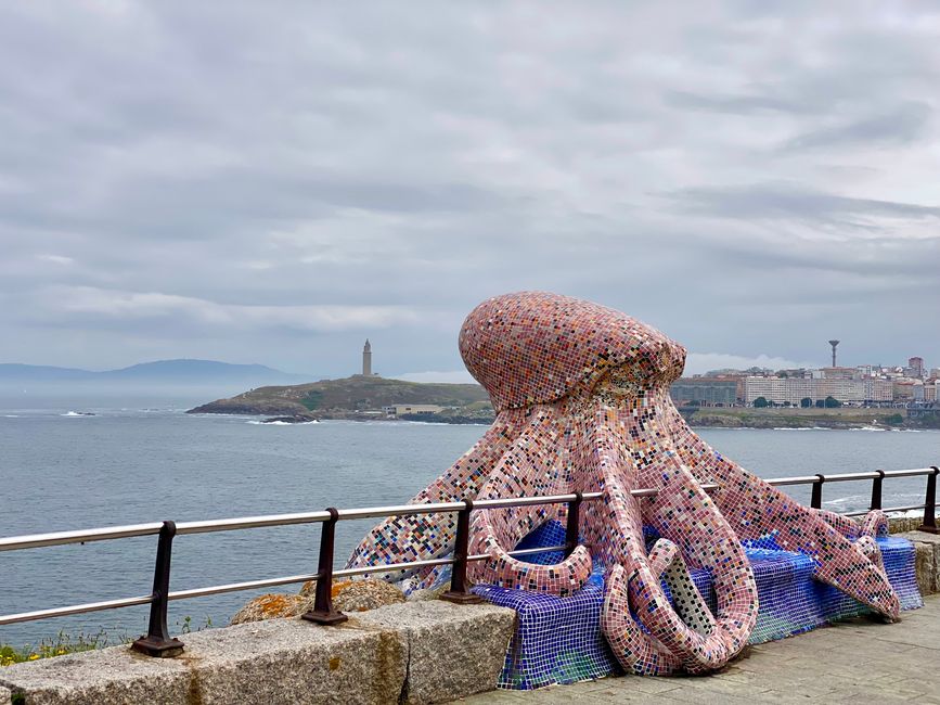 The promenade of A Coruna with its sculptures