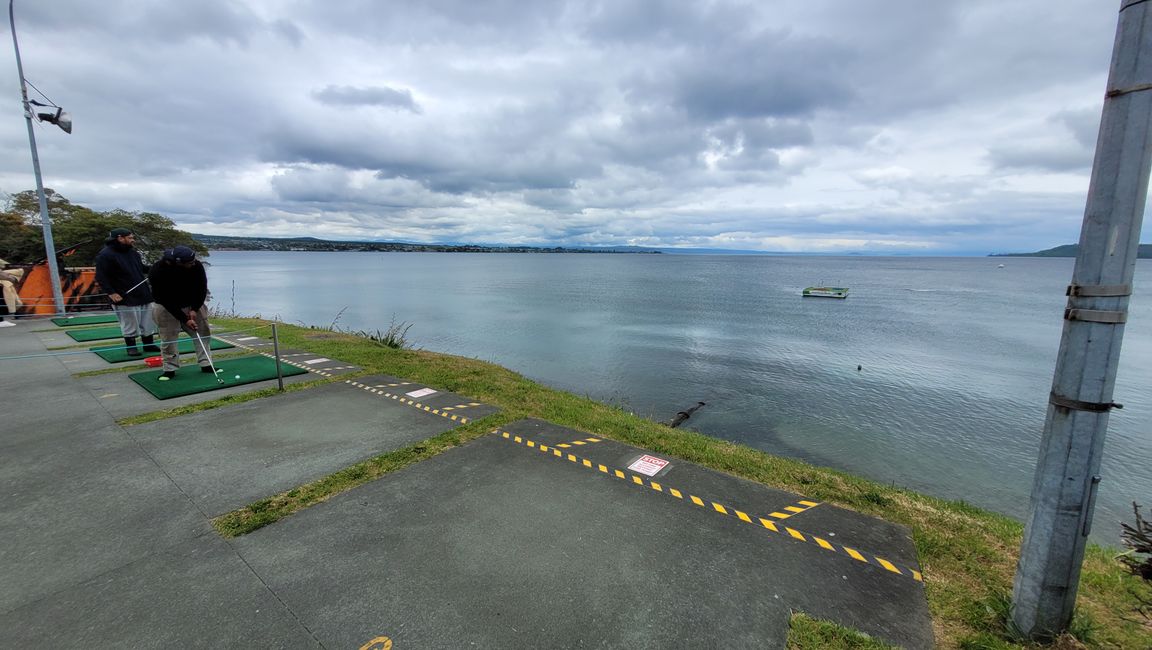 Golfing on Lake Taupo? – Yes, that's possible!