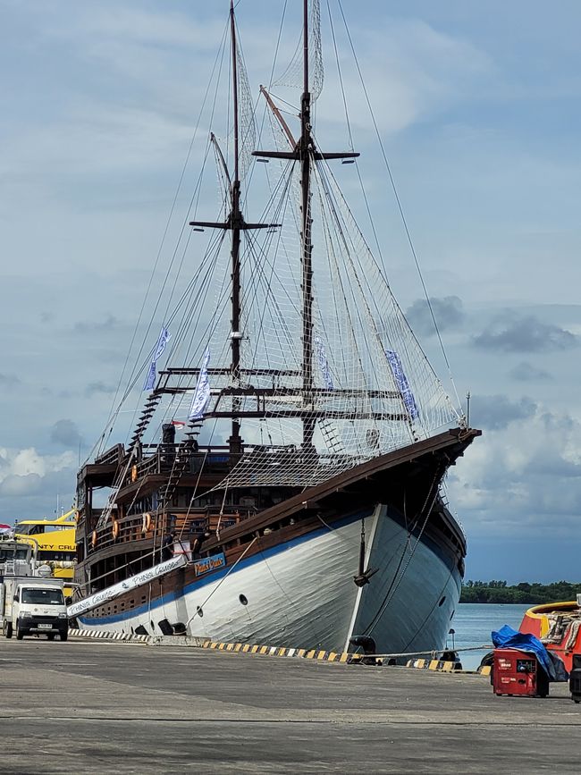 Jour 111 et 112 sur 175 : Croisière autour du monde - Benoa/Bali