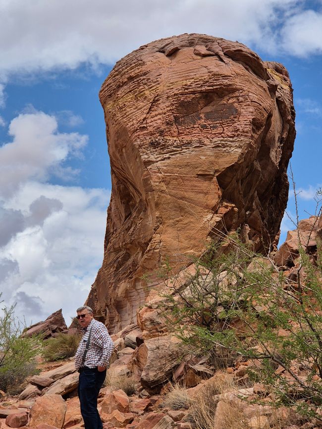 White Domes Trail