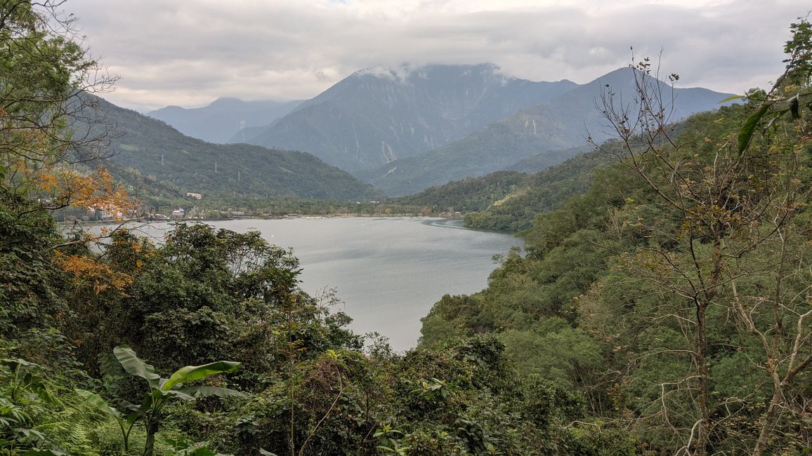 Liyu Lake